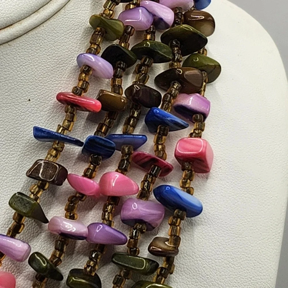 Vintage‎ Multi Strand Mother of Pearl Shell Chip Bead Necklace Colorful Boho